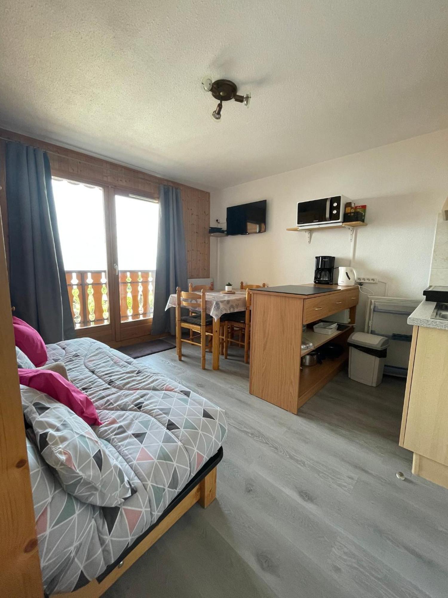 Appartement Cosy Avec Vue Sur Le Lac A Thollon Les Memises 35M² Exterior foto